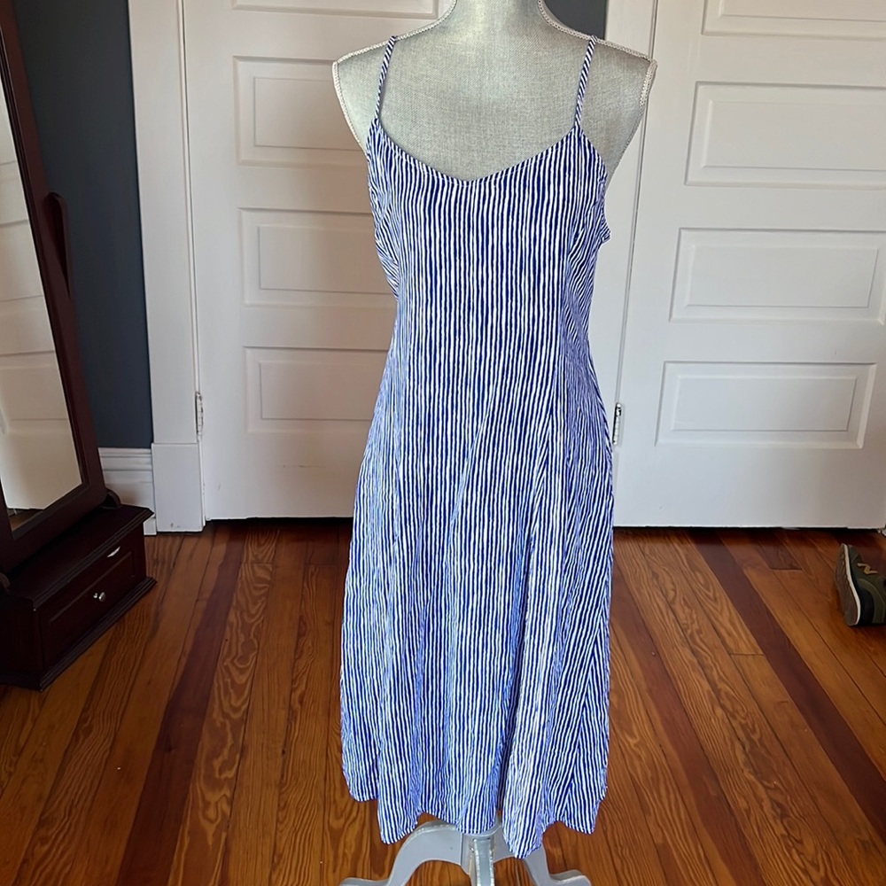 Old Navy striped dress, blue and white. Size M